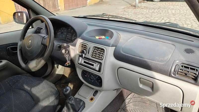 Używany Renault Clio II 2004 Sedan/Limuzyna
