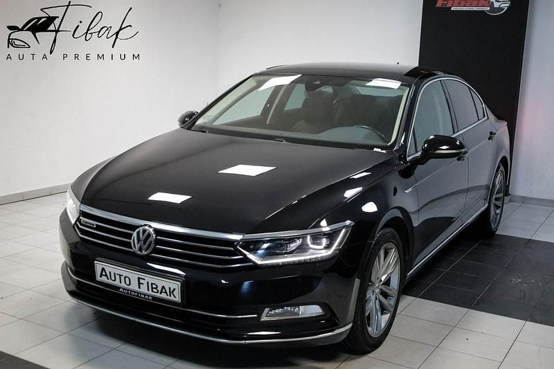 Czarny Używany 2016 VW Passat Highline Sedan/Limuzyna | 79 900 zł (Drogi) - Obraz 1/4