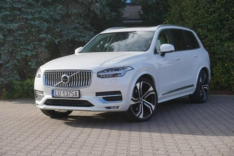 Biały Używany 2023 Volvo XC90 Ultimate SUV | 289 800 zł - Obraz 1/4