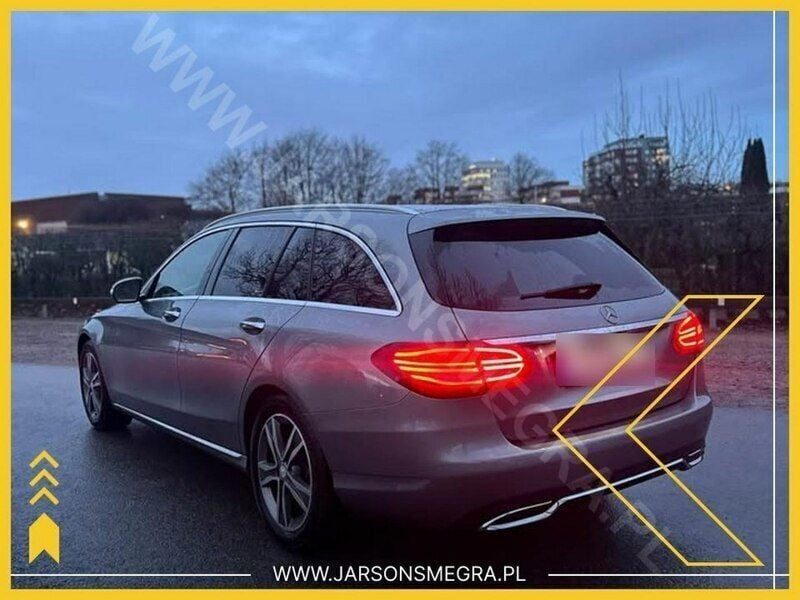 Używany Mercedes C220 170 KM (125 kW) 2015 Srebrny Kombi