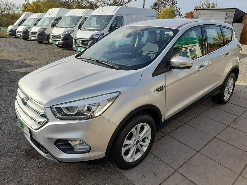 Używany Ford Kuga 120 KM (88 kW) 2017 Srebrny SUV