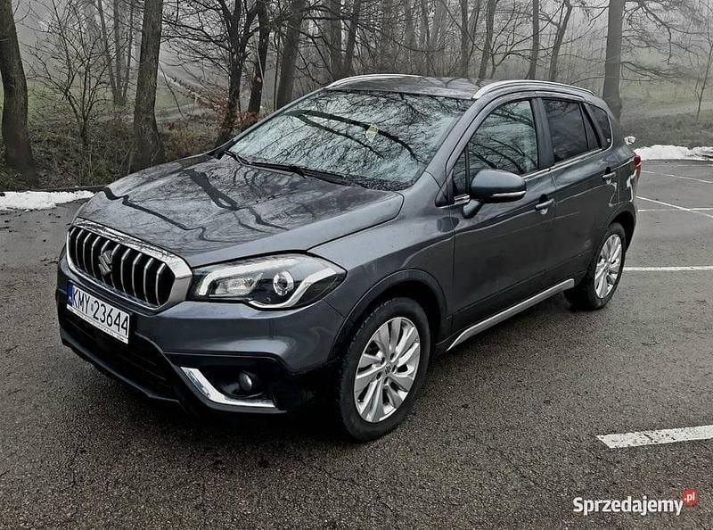 Szary Używany 2017 Suzuki SX4 S-Cross SUV | 47 900 zł (Uczciwa cena) - Obraz 1/4