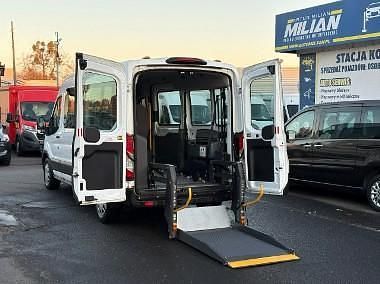 Biały Używany 2020 Ford Transit Minivan | 120 000 zł - Obraz 1/4