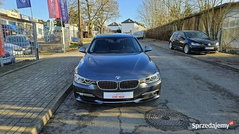Używany BMW 320 Luxury Line 184 KM (135 kW) 2013 Szary Kombi