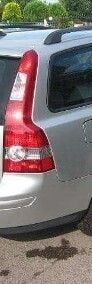 Używany Volvo V50 110 KM (80 kW) 2005 Srebrny Kombi