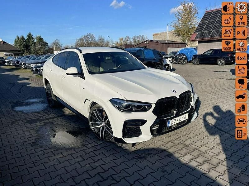 Biały Używany 2022 BMW X6 SUV | 159 900 zł - Obraz 1/4