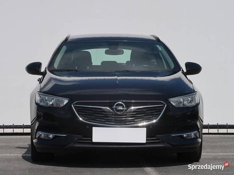 Czarny Używany 2018 Opel Insignia Kombi | 47 999 zł (Uczciwa cena) - Obraz 1/4