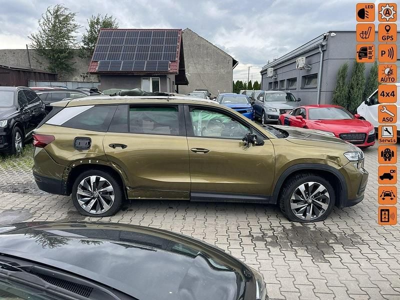 Zielony Używany 2024 Skoda Kodiaq Selection SUV | 39 900 zł - Obraz 1/4