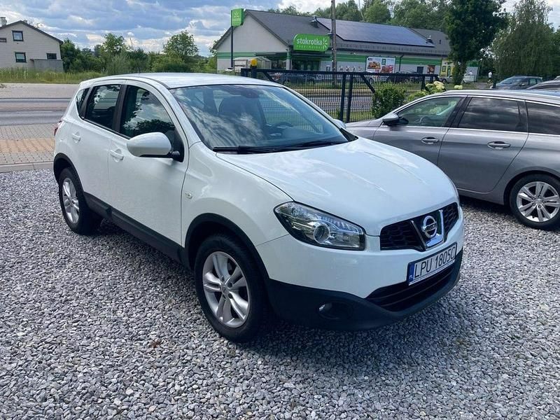 Biały Używany 2011 Nissan Qashqai SUV | 28 900 zł (Uczciwa cena) - Obraz 1/4