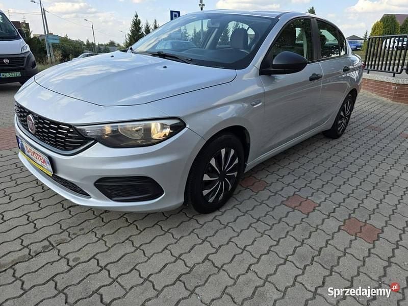 Srebrny (metalik) Używany 2019 Fiat Tipo Pop Sedan/Limuzyna | 31 111 zł (Dobra cena) - Obraz 1/4