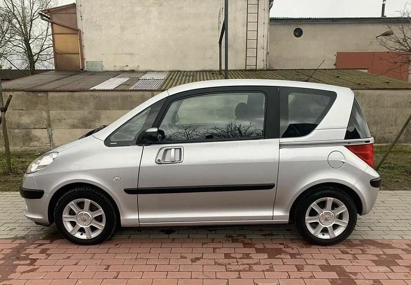 Używany Peugeot 1007 2006 Srebrny Minivan