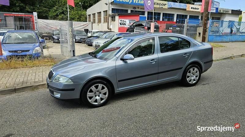 Niebieski jasny (metalik) Używany 2005 Skoda Octavia Hatchback | 10 700 zł (Uczciwa cena) - Obraz 1/4