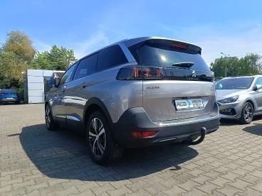 Używany Peugeot 5008 Allure 130 KM (95 kW) 2021 Niebieski Minivan