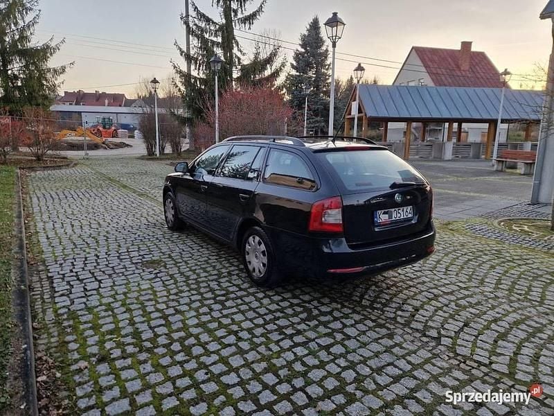 Używany Skoda Octavia 2011 Czarny Kombi