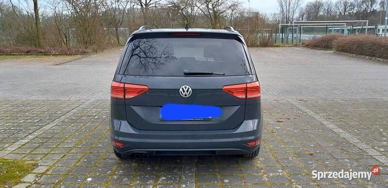 Grafitowy Używany 2017 VW Touran Minivan | 57 900 zł (Uczciwa cena) - Obraz 1/4