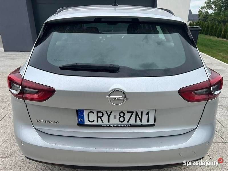 Używany Opel Insignia 136 KM (100 kW) 2019 Srebrny Kombi