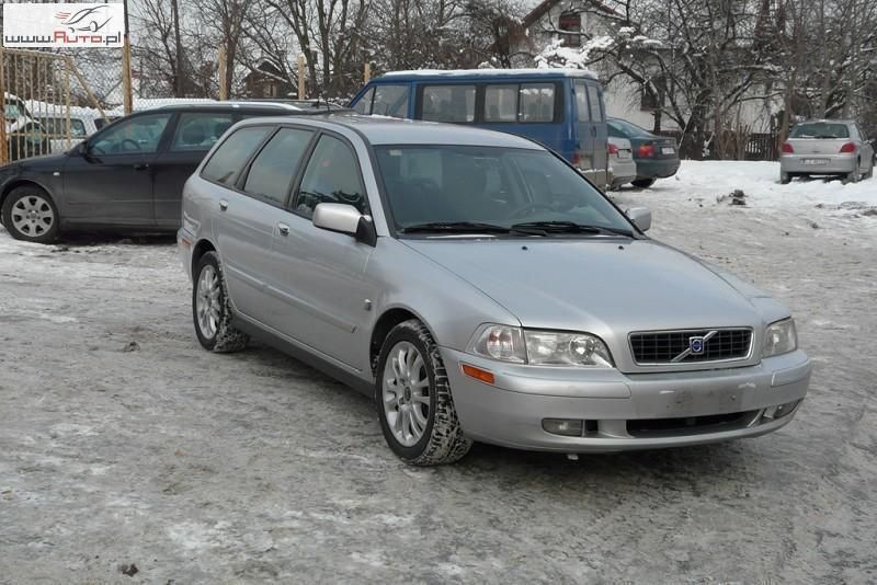 Używany Volvo V40 115 KM (84 kW) 2002 Srebrny Kombi