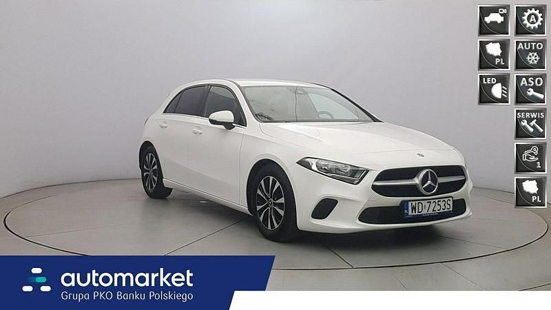 Biały Używany 2022 Mercedes A180 Style Hatchback | 101 850 zł (Uczciwa cena) - Obraz 1/4