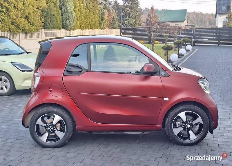Bordowy Używany 2023 Smart ForTwo Electric Drive Coupe | 52 900 zł - Obraz 1/4