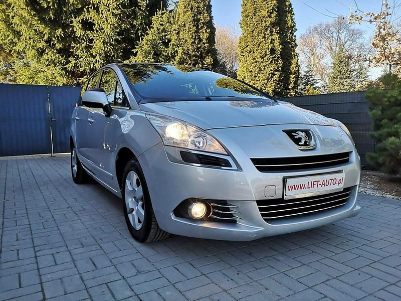Używany Peugeot 5008 150 KM (110 kW) 2011 Srebrny Minivan