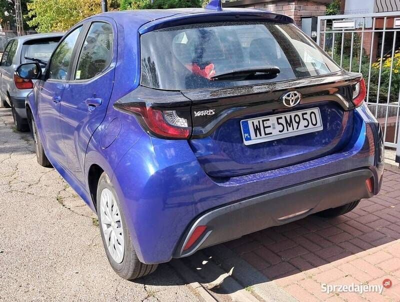 Niebieski Używany 2022 Toyota Yaris Hybrid Hatchback | 61 000 zł (Super Cena) - Obraz 1/4