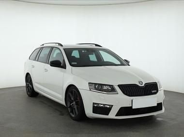 Używany Skoda Octavia 184 KM (135 kW) 2014 Biały Hatchback
