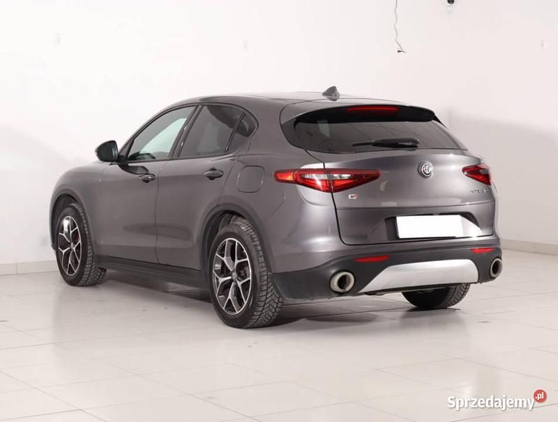 Używany Alfa Romeo Stelvio 280 KM (205 kW) 2019 Szary SUV