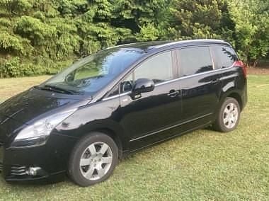 Czarny Używany 2013 Peugeot 5008 Minivan | 25 000 zł (Super Cena) - Obraz 1/4