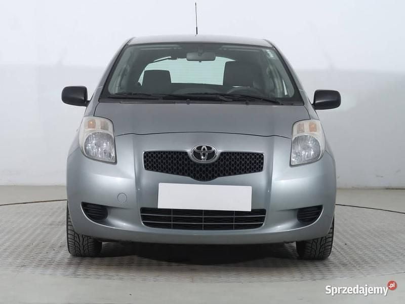 Srebrny Używany 2008 Toyota Yaris Hatchback | 13 999 zł (Uczciwa cena) - Obraz 1/4