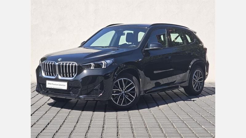 Czarny szafir metalizowany Używany 2024 BMW X1 Luxury Line SUV | 169 900 zł (Dobra cena) - Obraz 1/3