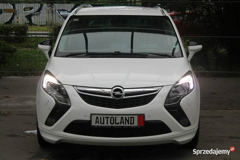 Biały (metalik) Używany 2014 Opel Zafira OPC Minivan | 47 777 zł - Obraz 1/4