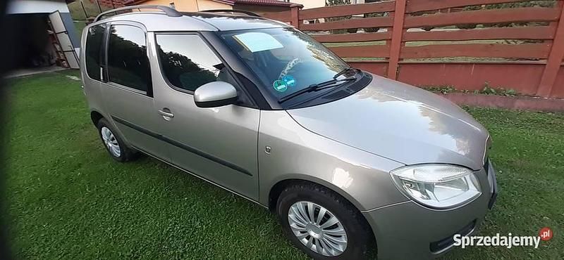 Beżowy Używany 2009 Skoda Roomster Hatchback | 8300 zł (Uczciwa cena) - Obraz 1/4