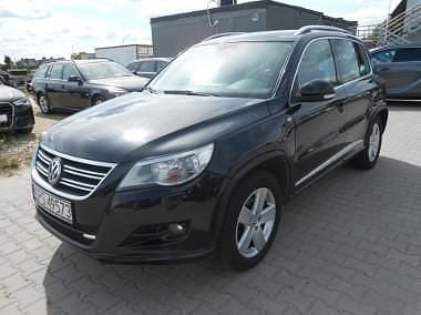 Czarny Używany 2009 VW Tiguan R-line SUV | 31 900 zł (Super Cena) - Obraz 1/4