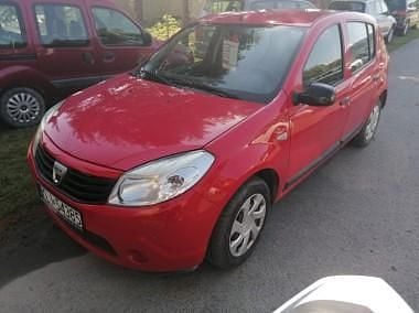 Czerwony Używany 2010 Dacia Sandero Hatchback | 7700 zł - Obraz 1/4