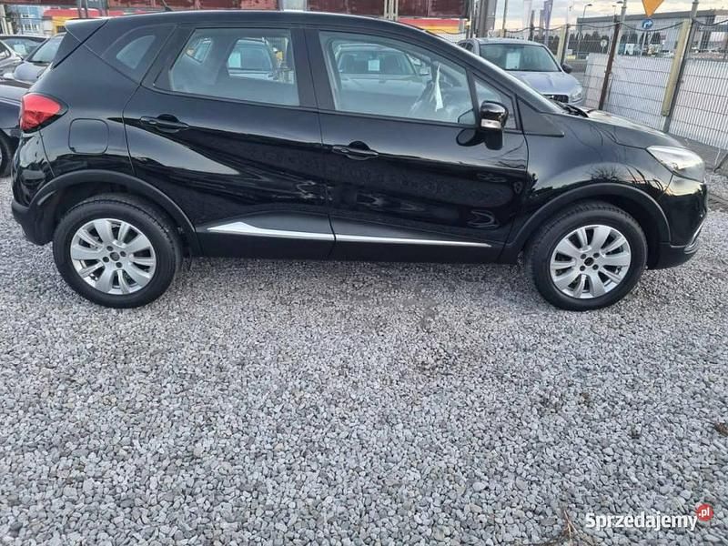 Używany Renault Captur 90 KM (66 kW) 2015 Czarny SUV