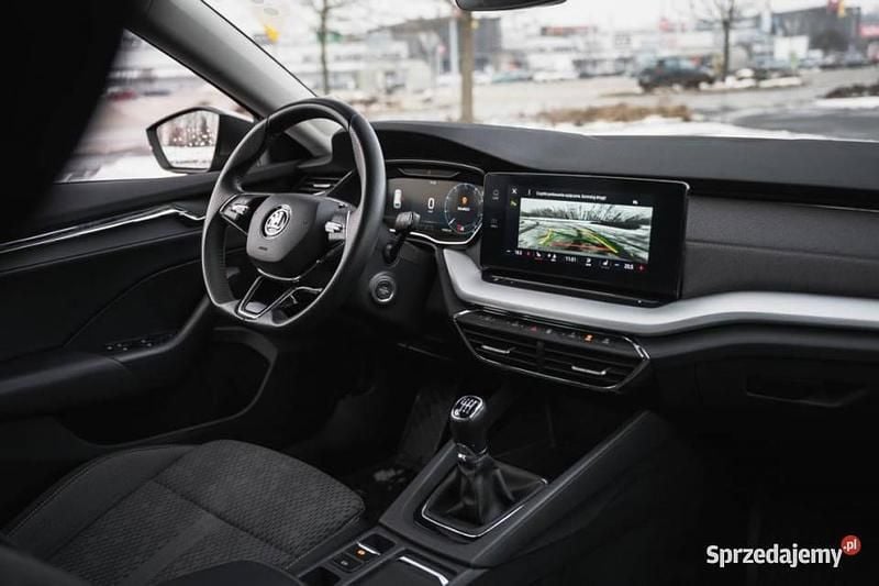 Używany Skoda Octavia 150 KM (110 kW) 2022 Szary Kombi