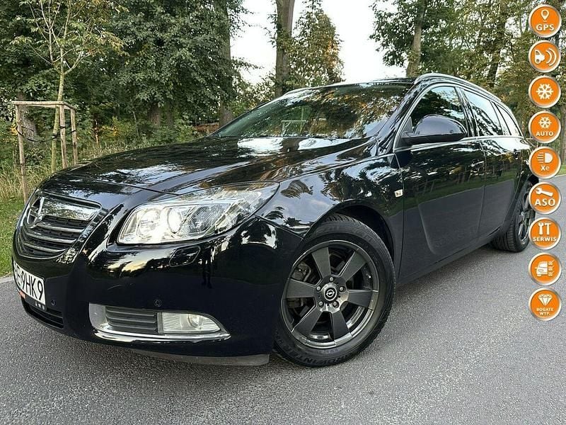 Czarny Używany 2010 Opel Insignia Cosmo Kombi | 12 900 zł (Dobra cena) - Obraz 1/4