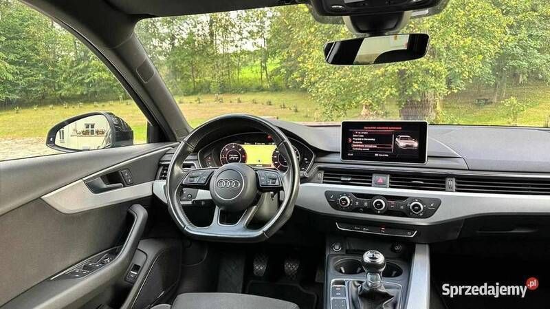 Używany Audi A4 2016 Czarny Kombi