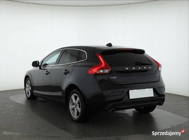 Używany Volvo V40 2014 Czarny Kombi