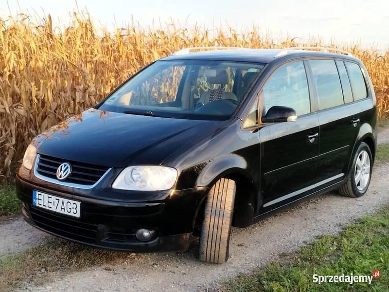Czarny Używany 2006 VW Touran Minivan | 3600 zł (Dobra cena) - Obraz 1/4