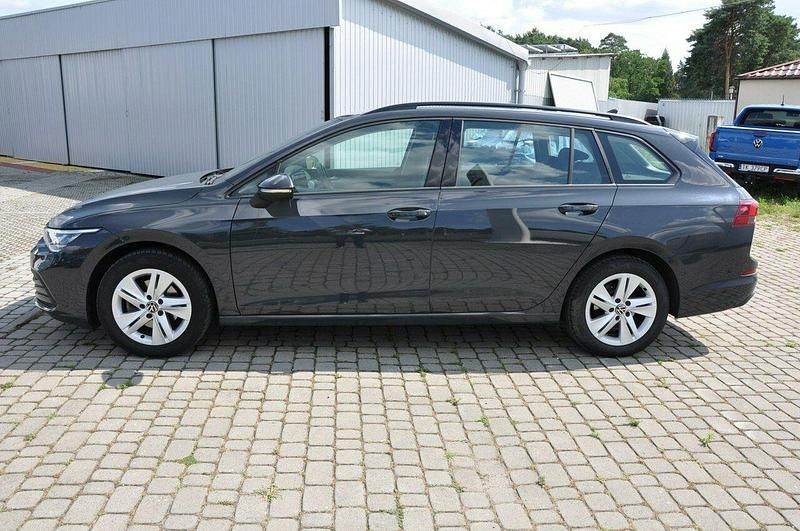 Używany VW Golf VIII 130 KM (95 kW) 2023 Szary Kombi