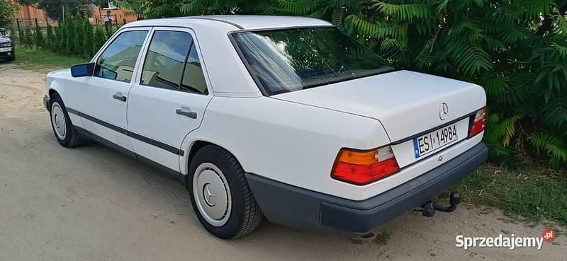 Używany 1989 Mercedes E250 | 11 500 zł - Obraz 1/1