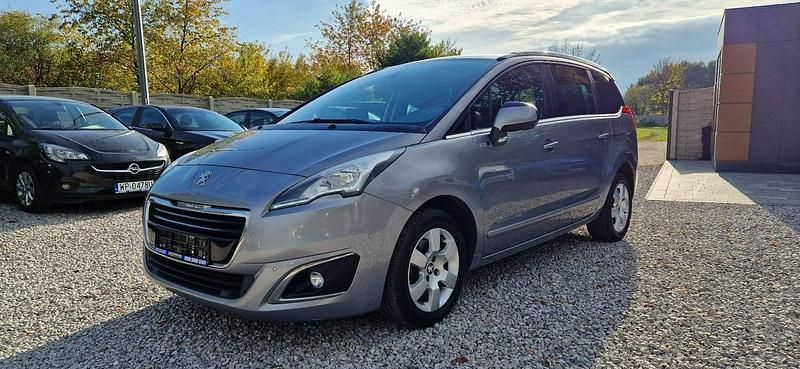Używany Peugeot 5008 Style 116 KM (85 kW) 2015 Szary (metalik) Minivan