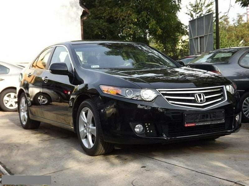 Używany Honda Accord 156 KM (114 kW) 2010 Czarny Sedan/Limuzyna