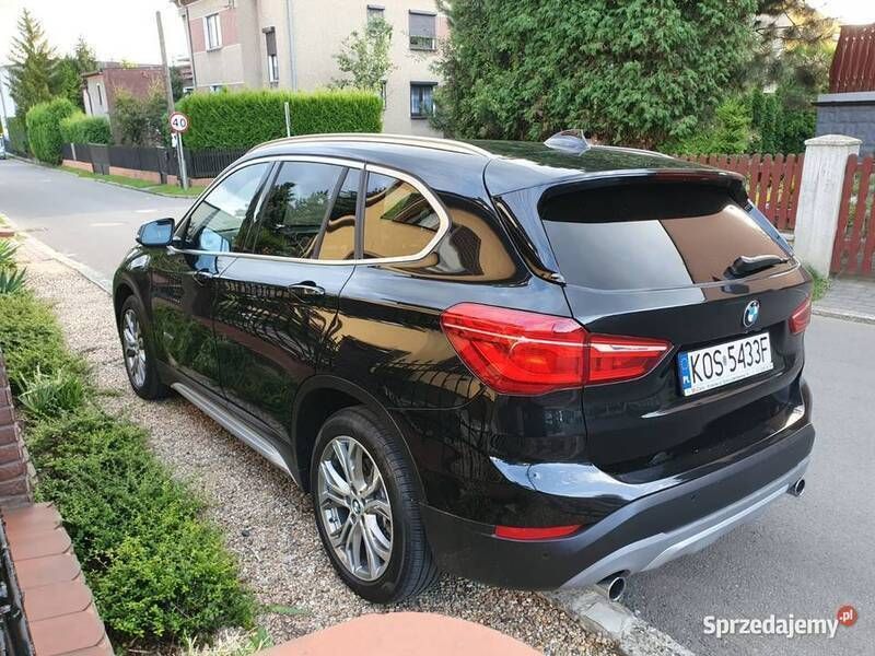 Używany 2016 BMW X1 SUV | 80 000 zł - Obraz 1/4