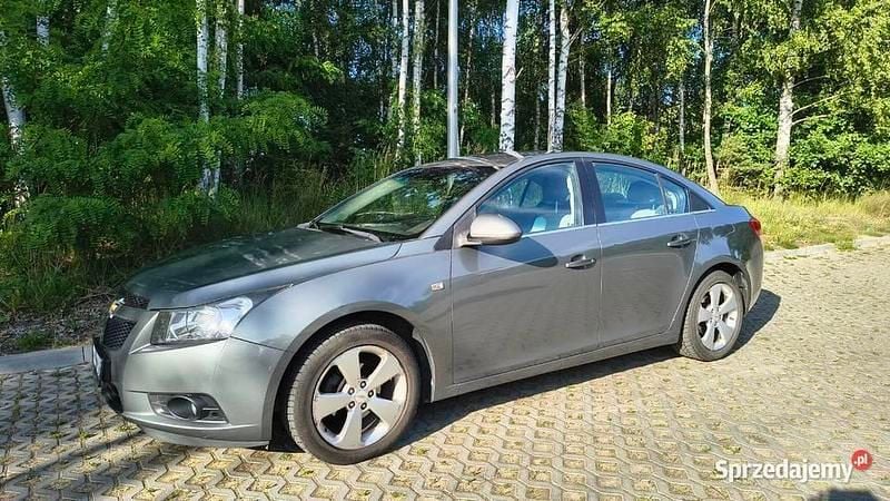 Używany Chevrolet Cruze 141 KM (103 kW) 2011 Szary Sedan/Limuzyna