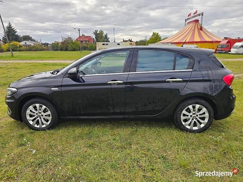 Używany 2017 Fiat Tipo | 29 900 zł - Obraz 1/4