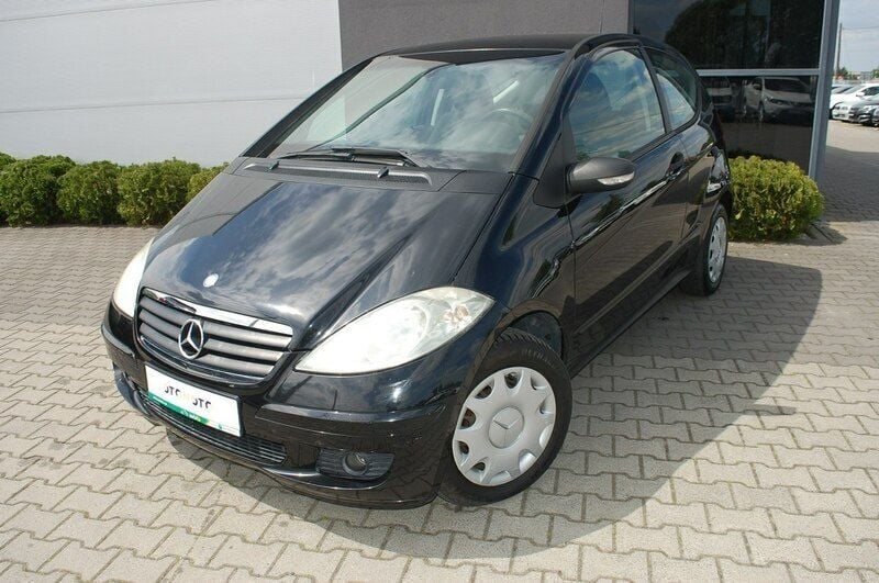 Używany Mercedes A160 82 KM (60 kW) 2007 Czarny (metalik) Hatchback