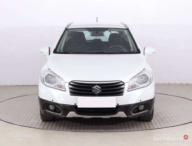 Biały Używany 2015 Suzuki SX4 S-Cross SUV | 49 499 zł (Dobra cena) - Obraz 1/4