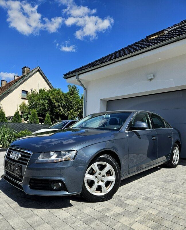 Szary (metalik) Używany 2008 Audi A4 Attraction Sedan/Limuzyna | 23 990 zł (Uczciwa cena) - Obraz 1/4